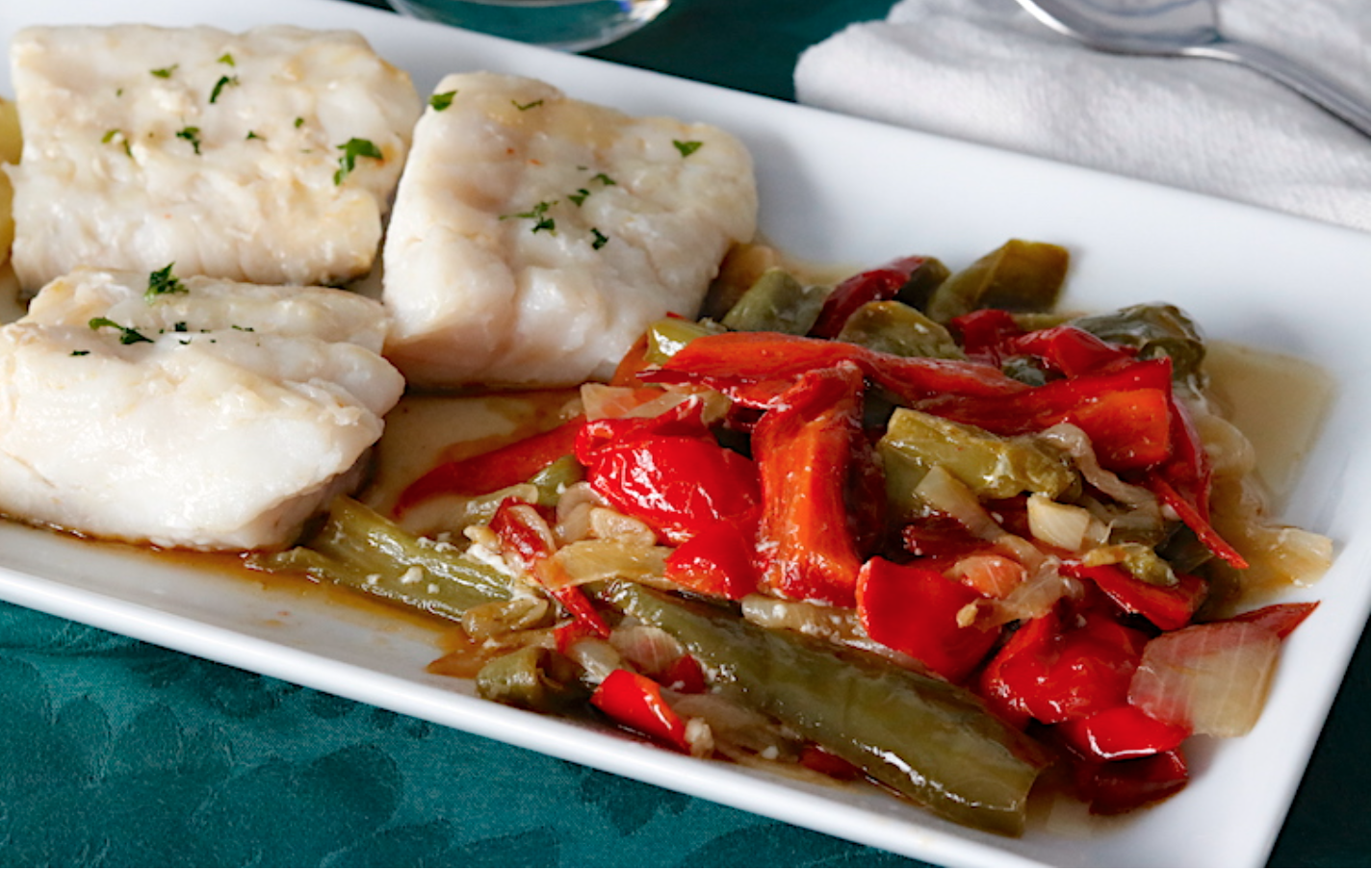 Bacalao al horno con pimientos.